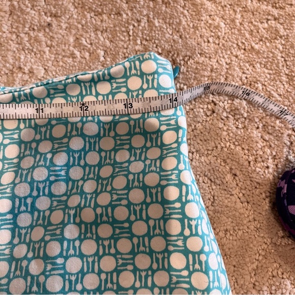 Talbots Heritage Capri Aqua & White Patterned  Pants Size 6P - Picture 7 of 11